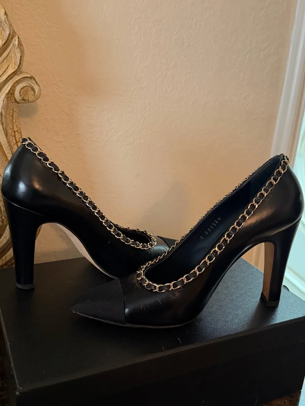 CHANEL Black Leather Chain-Trim Pointed-Toe Pumps